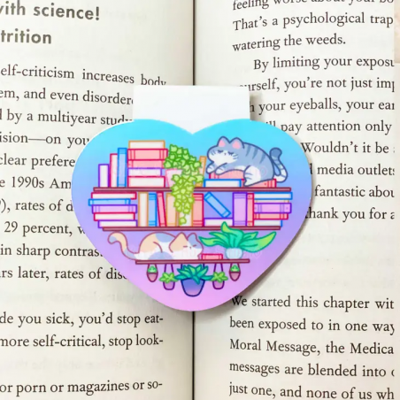 STOCK - BITE AND ROAR STUDIO - MARQUE PAGE MAGNETIQUE "Cat bookshelf Heartshape"